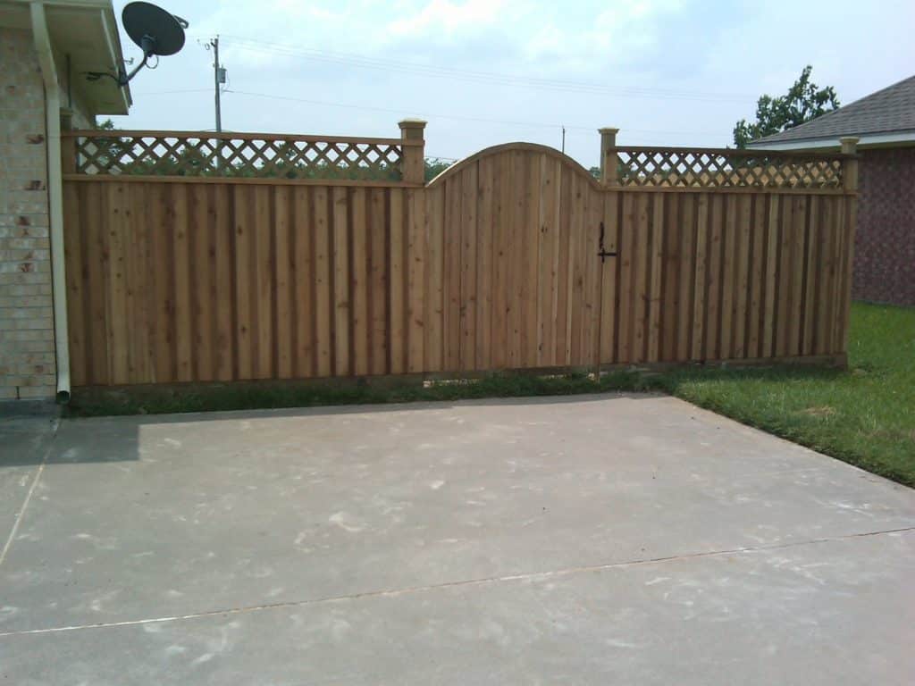 semi-privacy fence